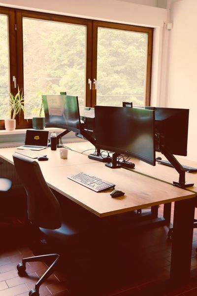 Co-Working Space BIZ - Your Work Place - Infrastructure Desks